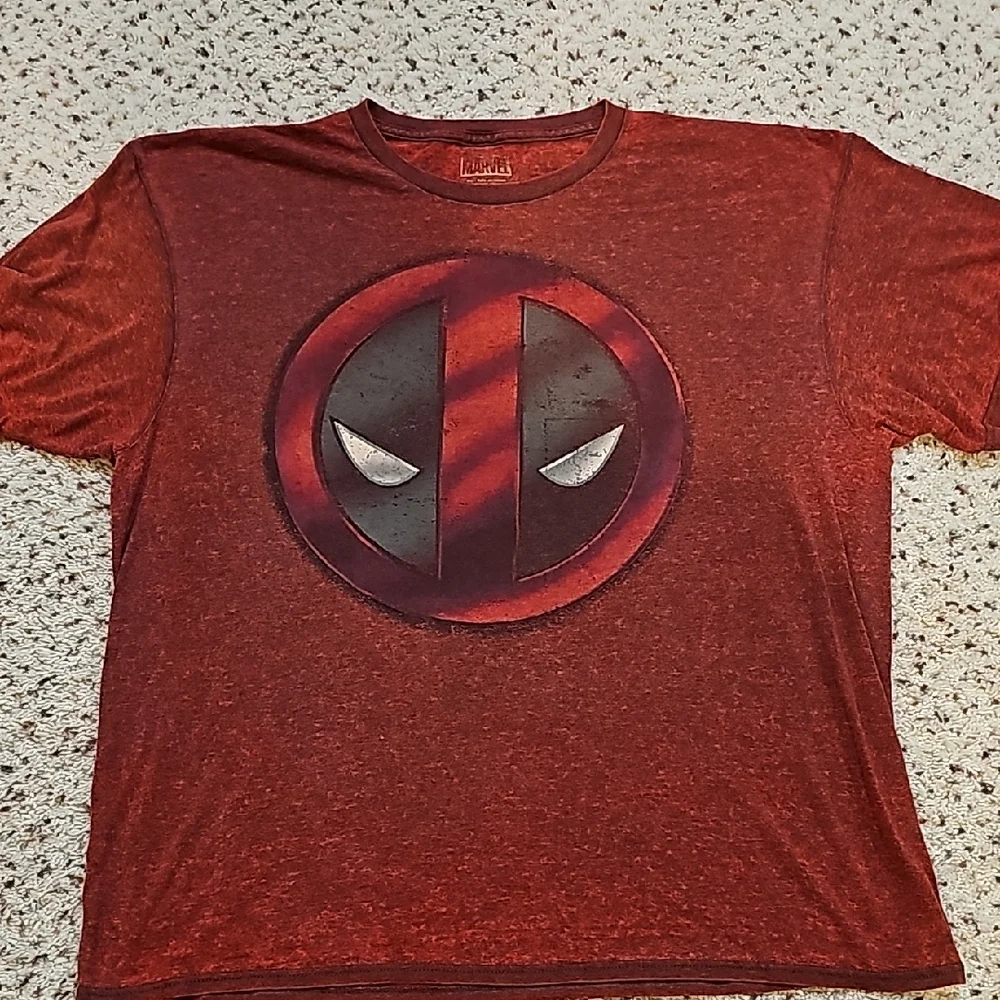 Deadpool T-shirt